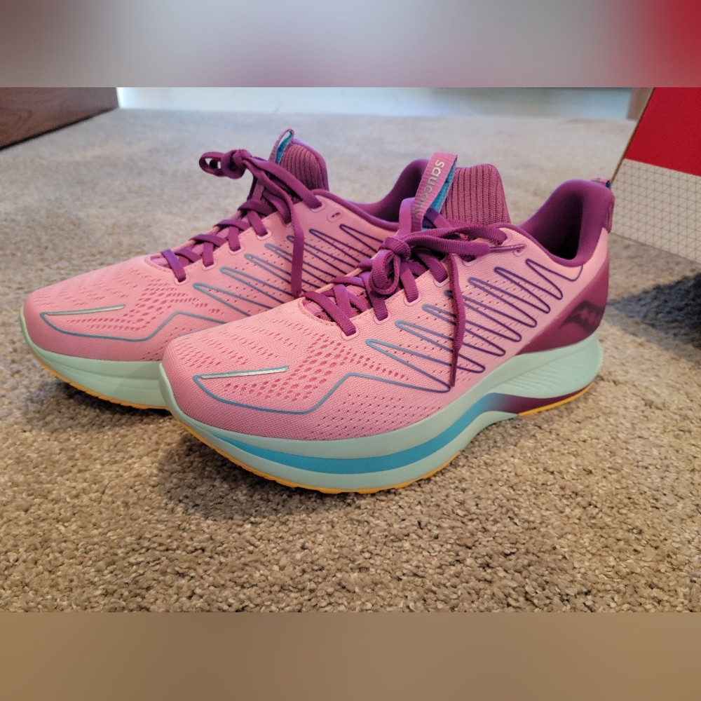 Saucony Endorphin Shift Pink Shoes, Brand New 10.5